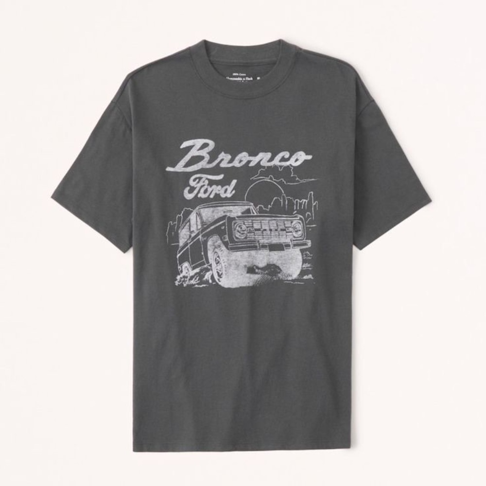 Abercrombie & Fitch Oversized Boyfriend Bronco Graphic Tee